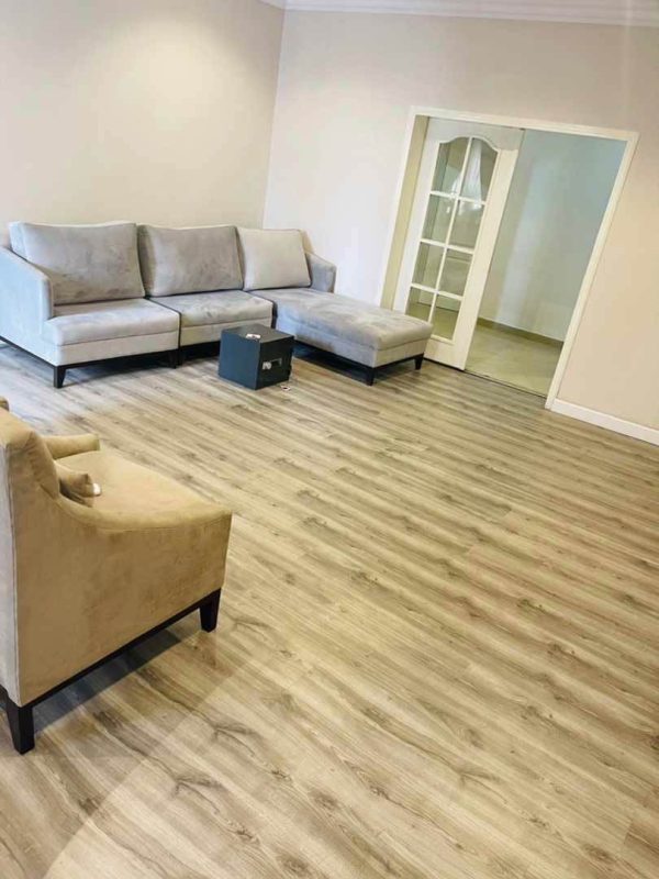 wooden-laminate-use-case004 Wooden laminate floor H6806